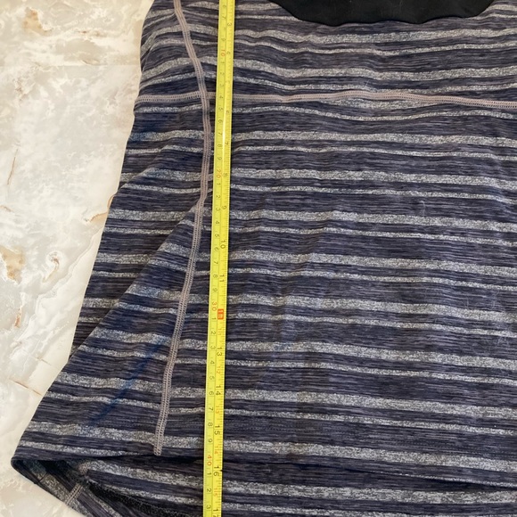 Lululemon Scoop Neck Tank Top Black Gray Stripe 8 10 Coal Strata Stripe - Picture 6 of 7